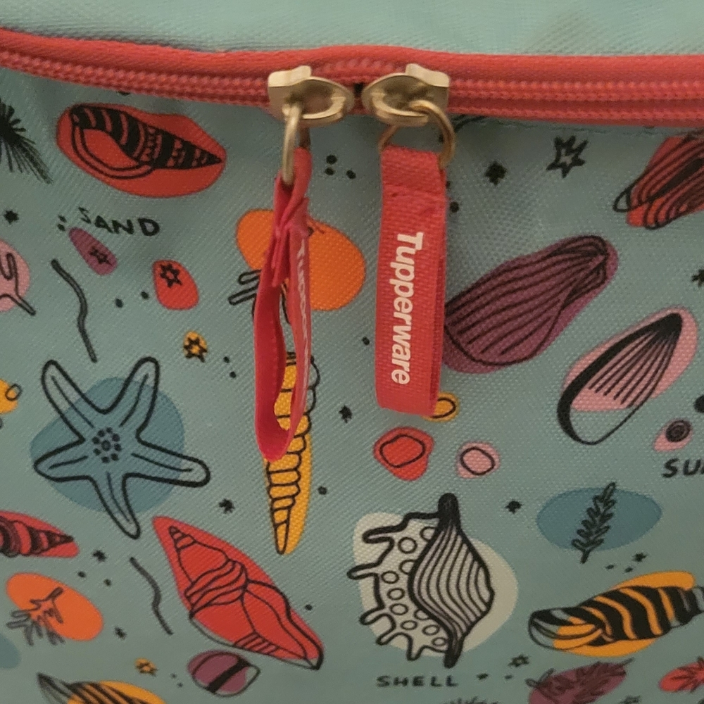 Tupperware Insulated Backpack - Picture 6 of 12